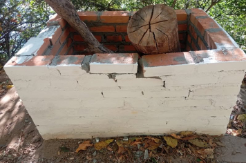 INDIGNAÇÃO; DANIFICARAM UMA DAS CHURRASQUEIRAS DO BALNEÁRIO 