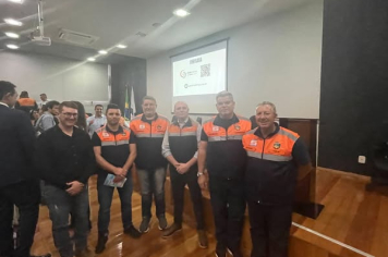 DEFESA CIVIL DE JAGUARI PARTICIPA DE EVENTO SOBRE PREVENÇÃO E RESPOSTA A DESASTRES NA UFSM