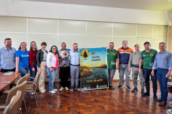 PREFEITURA DE JAGUARI RECEBE CAIAQUEIROS DO VALE DO JAGUARI