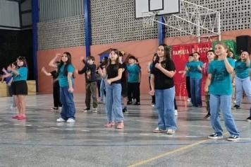 DIA DA FAMÍLIA E MOSTRA DO PROGRAMA A UNIÃO FAZ A VIDA NA ESCOLA MUNICIPAL SÃO JOSÉ