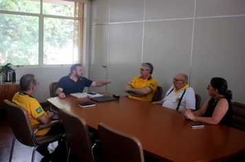 PREFEITURA RECEBE LIONS CLUBE