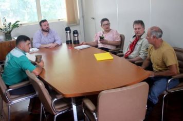 IGOR TAMBARA E VICE-PREFEITA ELENICE CATTELAN RECEBEM O COORDENADOR DA 10ª REGIÃO TRADICIONALISTA