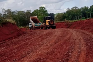 TRABALHOS DE RECUPERAÇÃO NAS ESTRADAS NÃO PARAM
