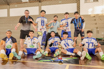 GOL DE OURO É CAMPEÃ REGIONAL SUB-17 EM JÚLIO DE CASTILHOS
