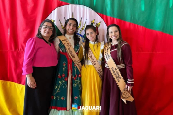 VICE-PREFEITA ELENICE CATTELAN PARTICIPA DA CIRANDA CULTURAL DE PRENDAS – 48 ANOS DE HISTÓRIA DA 10ª RT