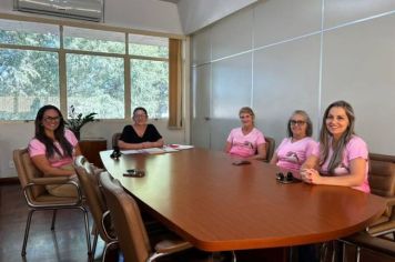 VICE-PREFEITA RECEBE ASSOCIAÇÃO MÃO AMIGA