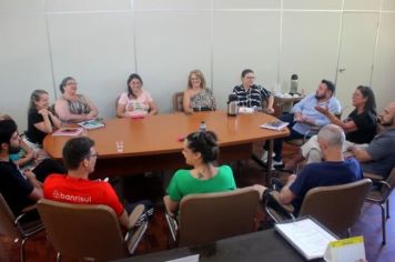REUNIÃO COM A EQUIPE DA SECRETARIA MUNICIPAL DE EDUCAÇÃO