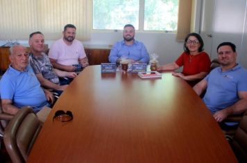 VISITA DA RÁDIO JAGUARI FM AO PREFEITO IGOR E À VICE-PREFEITA ELENICE