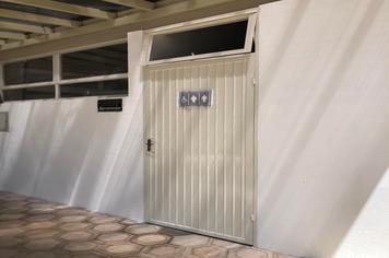 PRAÇA E PRÉDIO DA PREFEITURA MUNICIPAL TEM AGORA BANHEIRO COM ACESSIBILIDADE