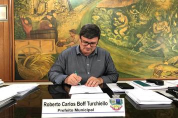 PREFEITO BETO TURCHIELLO DECRETA SITUAÇÃO DE EMERGÊNCIA NO MUNICÍPIO EM RAZÃO DA ESTIAGEM