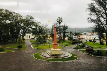 FRAGMENTO DO POEMA “VERSOS CHUVOSOS”
