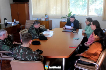 PREFEITO IGOR TAMBARA TOMA POSSE COMO PRESIDENTE DA JUNTA DE SERVIÇO MILITAR