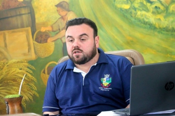PREFEITO FALA SOBRE A MANUTENÇÃO DAS ESTRADAS DO INTERIOR E CALÇAMENTOS NA ÁREA URBANA DE JAGUARI 