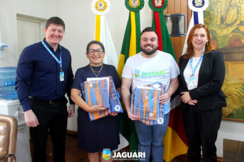PREFEITO E VICE-PREFEITA RECEBEM VISITA DE REPRESENTANTES DA CAIXA ECONÔMICA FEDERAL