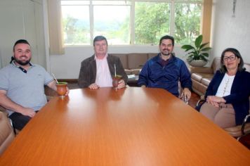 PREFEITO BETO E VICE LUCAS RECEBEM OS ELEITOS