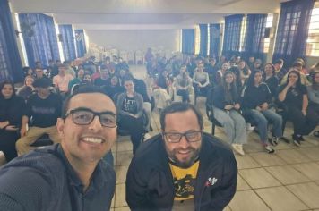 PALESTRA SOBRE SAÚDE MENTAL EM ADOLESCENTES