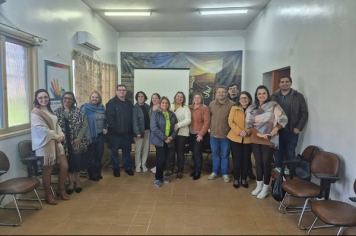 VICE-PREFEITA ELENICE CATTELAN PARTICIPA DE REUNIÃO SOBRE CIDADES EDUCADORAS 