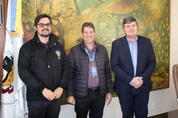 ASSESSOR DA FAMURS VISITA JAGUARI