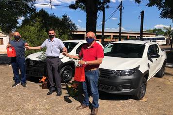 ADMINISTRAÇÃO MUNICIPAL RECEBE DUAS CAMIONETAS FIAT STRADA ZERO KM
