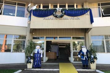 EQUIPE ORGANIZADORA DO NATAL DA UNIÃO INICIA ORNAMENTAÇÃO NATALINA NA CIDADE