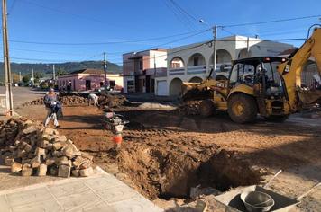 PREFEITURA RETOMA AS OBRAS DE DRENAGEM PLUVIAL NO CENTRO DA CIDADE