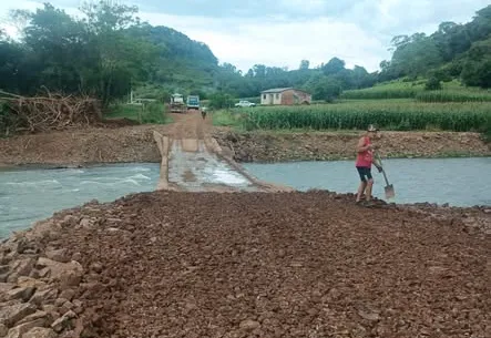 TRÂNSITO LIBERADO NAS PONTES DO RINCÃO DA BOA ESPERANÇA (TAQUARA) E LINHA 20