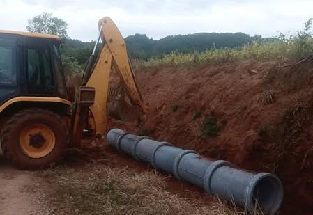 TRABALHO INCANSÁVEL DAS EQUIPES DA SECRETARIA DE OBRAS