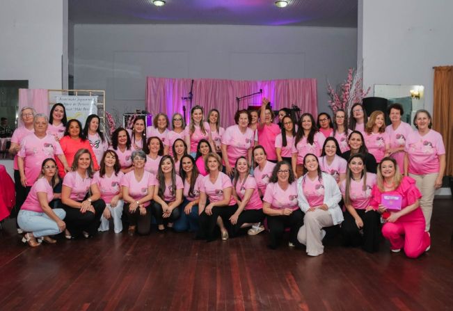 SUCESSO DO CHÁ COM BOLO DA MÃO AMIGA