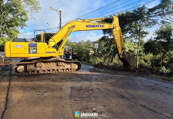 PREFEITURA INICIA CONSTRUÇÃO DE DESVIO NO PONTILHÃO PRÓXIMO À PONTE JÚLIO DE CASTILHOS