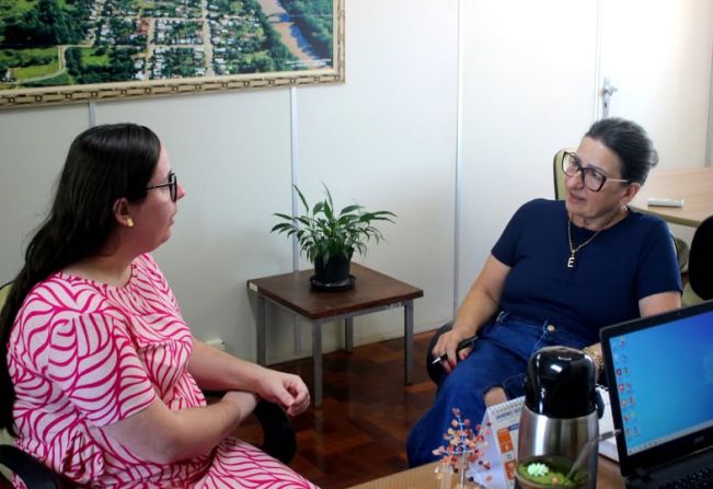 VICE-PREFEITA ELENICE CATTELAN SEGUE COM ATENDIMENTOS À COMUNIDADE
