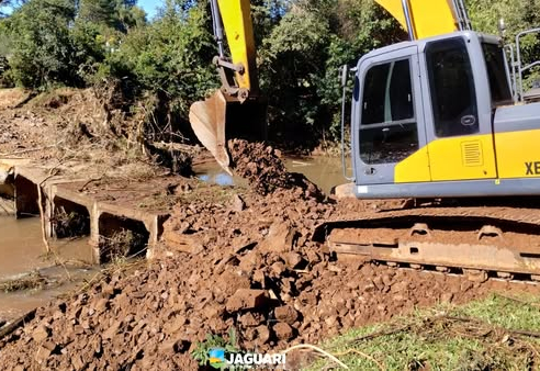 SEGUNDA-FEIRA DE MUITO TRABALHO NO INTERIOR DE JAGUARI