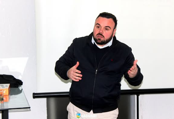 UNINDO FORÇAS PARA RECONSTRUIR JAGUARI