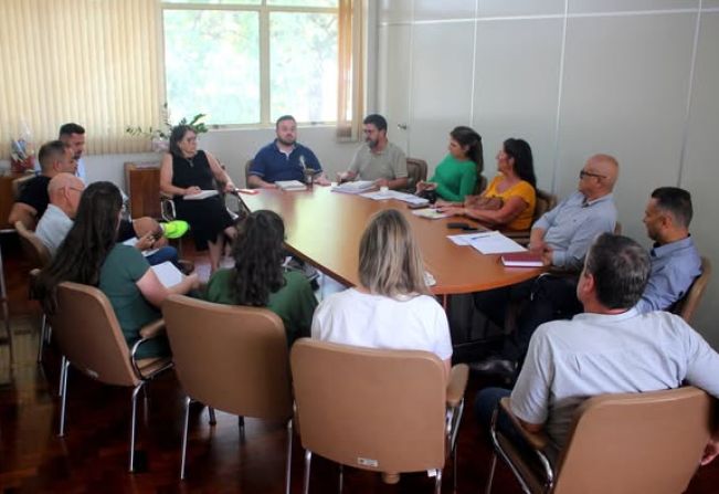 REUNIÃO DE PLANEJAMENTO COM A EQUIPE DE SECRETÁRIOS