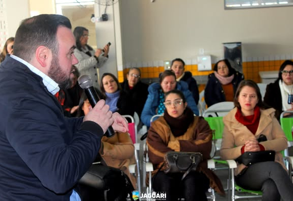 JAGUARI REALIZA ENCERRAMENTO DA FORMAÇÃO SOBRE LEITURA E ESCRITA NA EDUCAÇÃO INFANTIL