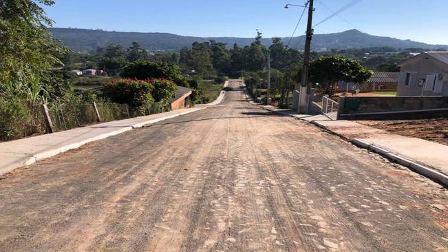 OBRAS NA RUA LUIS ZANINI, NO BAIRRO SAGRADO CORAÇÃO DE JESUS, ESTÃO 100% CONCLUÍDAS