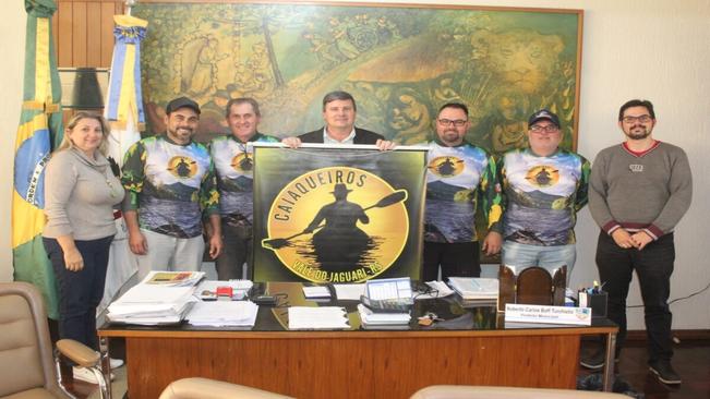 CAIAQUEIROS SE REUNEM COM O PREFEITO BETO