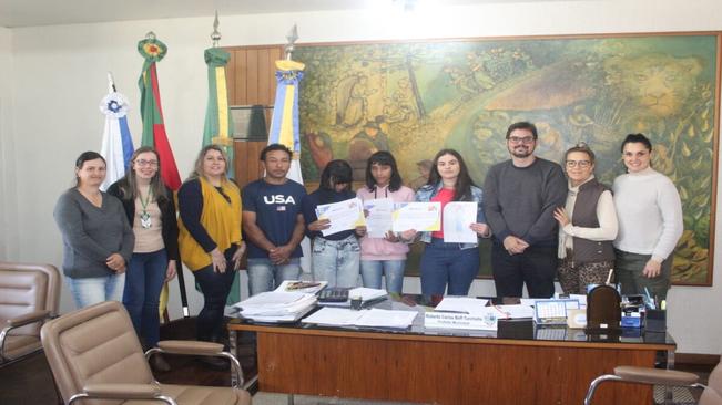 PROGRAMA DE EDUCAÇÃO FISCAL DE JAGUARI AGORA TEM SEU MASCOTE