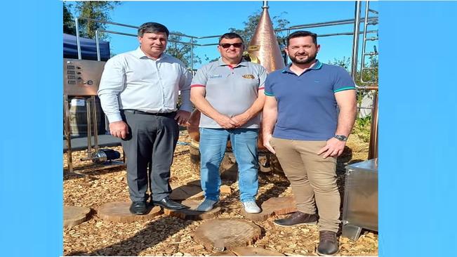 PREFEITO VISITA EMPRESA JAGUARIENSE PRESENTE NA EXPOINTER