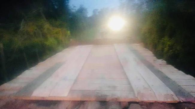 SECRETARIA DE OBRAS CONCLUI MAIS UM PONTILHÃO NO INTERIOR DO MUNICÍPIO