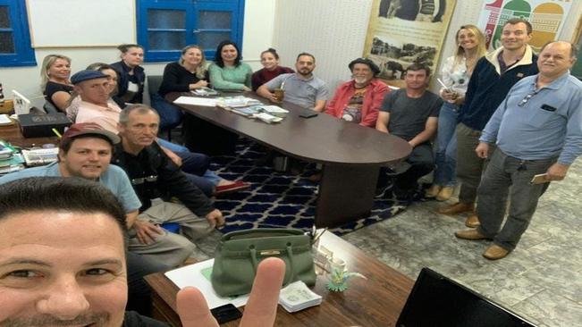 SEMANA FARROUPILHA JÁ COMEÇOU A SER DISCUTIDA