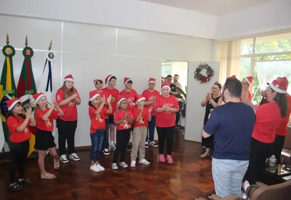 O ESPÍRITO DO NATAL EM CADA CANTO