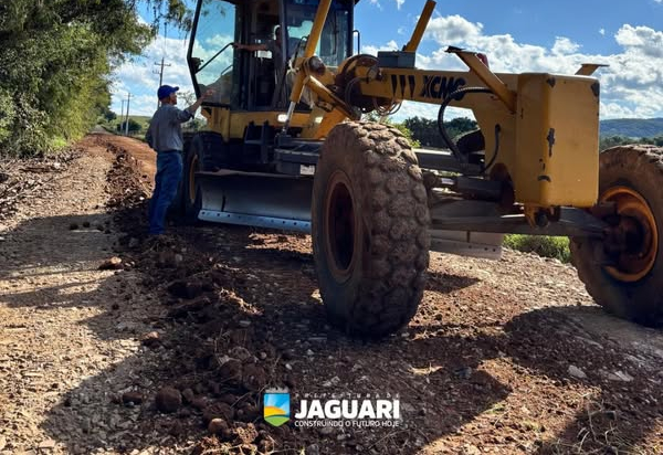 SECRETARIA DE OBRAS SEGUE ATUANDO FORTE NO INTERIOR