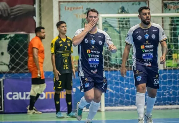  QUARTAS DE FINAL COMEÇARAM COM EMOÇÃO NA COPA VERÃO JAGUARI DE FUTSAL 2026 