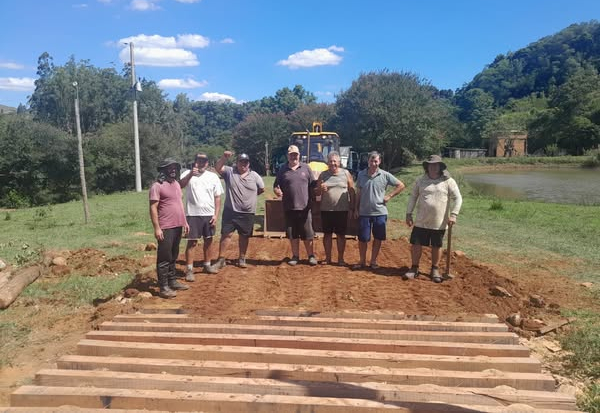 SECRETARIA DE OBRAS SEGUE OS TRABALHOS DE RECUPERAÇÃO DE MATA-BURRO