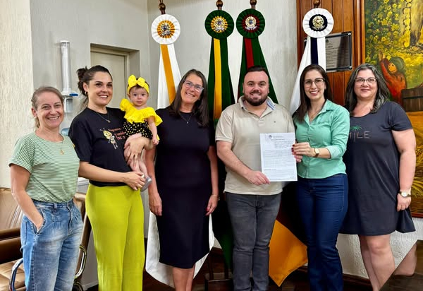 PARCERIA RENOVADA: PREFEITURA E SICREDI ASSINAM TERMO DO PROGRAMA 