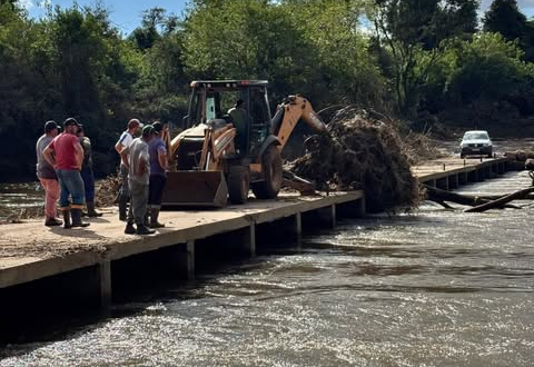 SECRETARIA DE OBRAS SEGUE COM TRABALHOS INTENSOS NO INTERIOR E DESTACA APOIO DA COMUNIDADE NO 2º DISTRITO