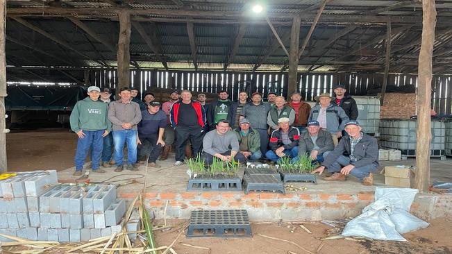 PREFEITURA E IFF JAGUARI PROMOVEM CURSO DE CANA-DE-AÇUCAR PARA AGRICULTORES FAMILIARES