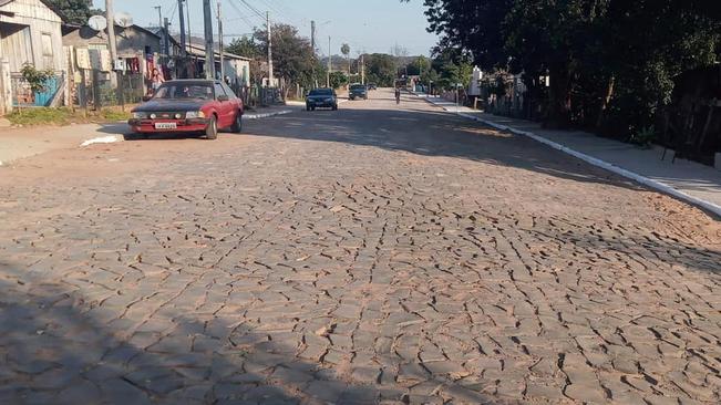 MAIS DUAS OBRAS DE CALÇAMENTO ESTÃO CONCLUÍDAS EM JAGUARI