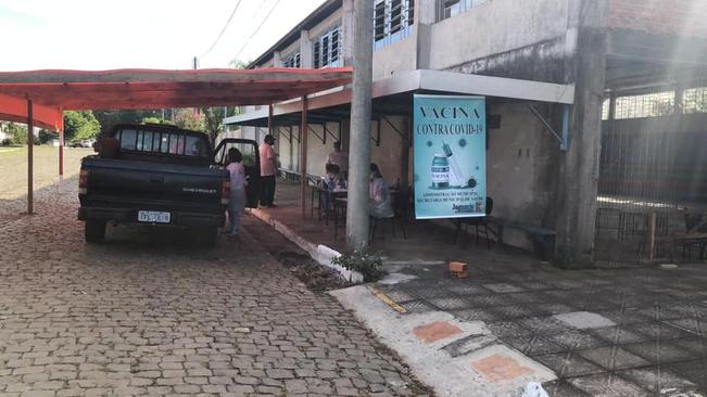 SEGUNDA DOSE DA VACINA CONTRA A COVID-19 INICIA NA ANTIGA ESCOLA SÃO JOSÉ
